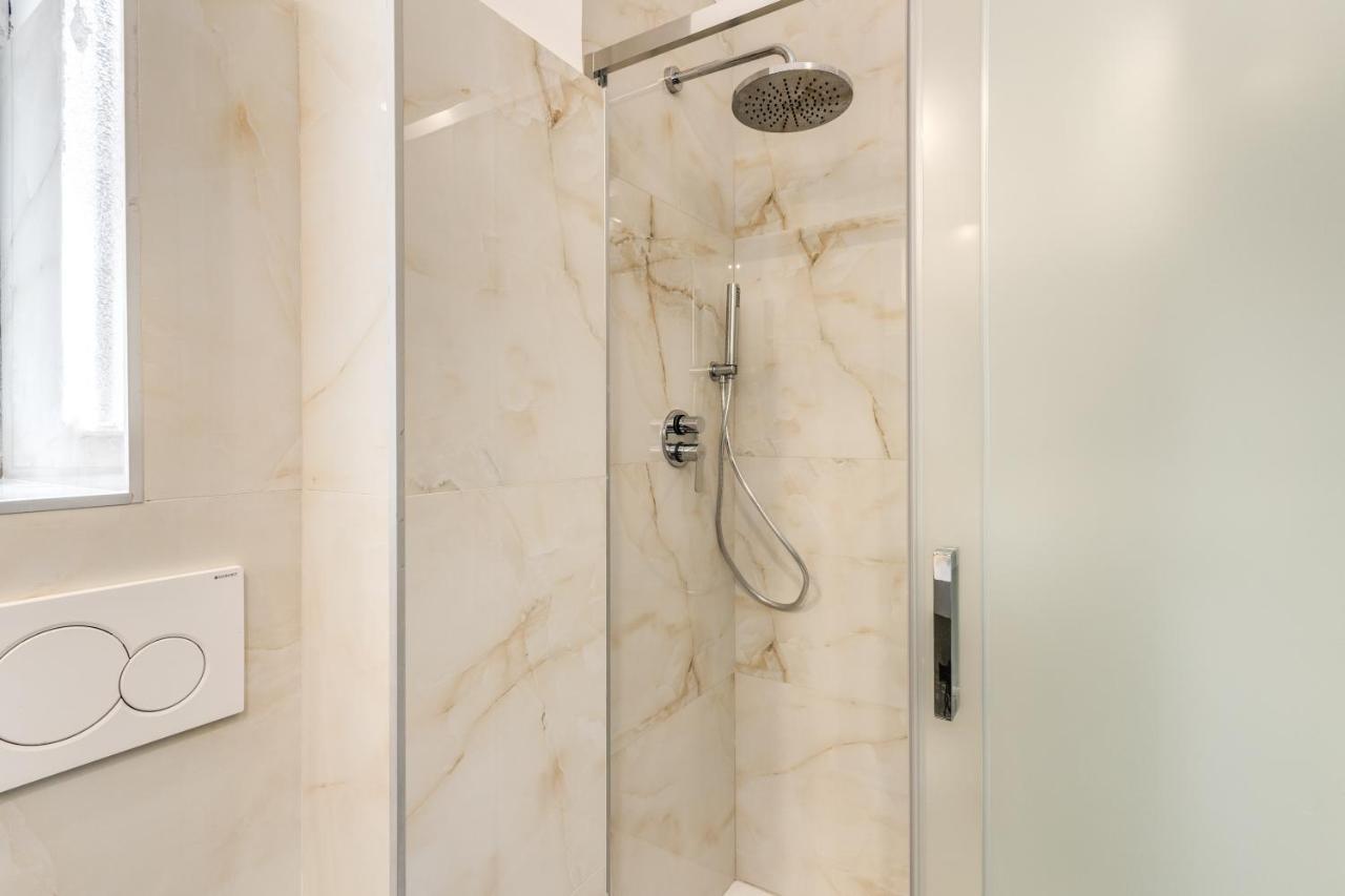 Nala Luxury Apartment With Terrace Rome Buitenkant foto